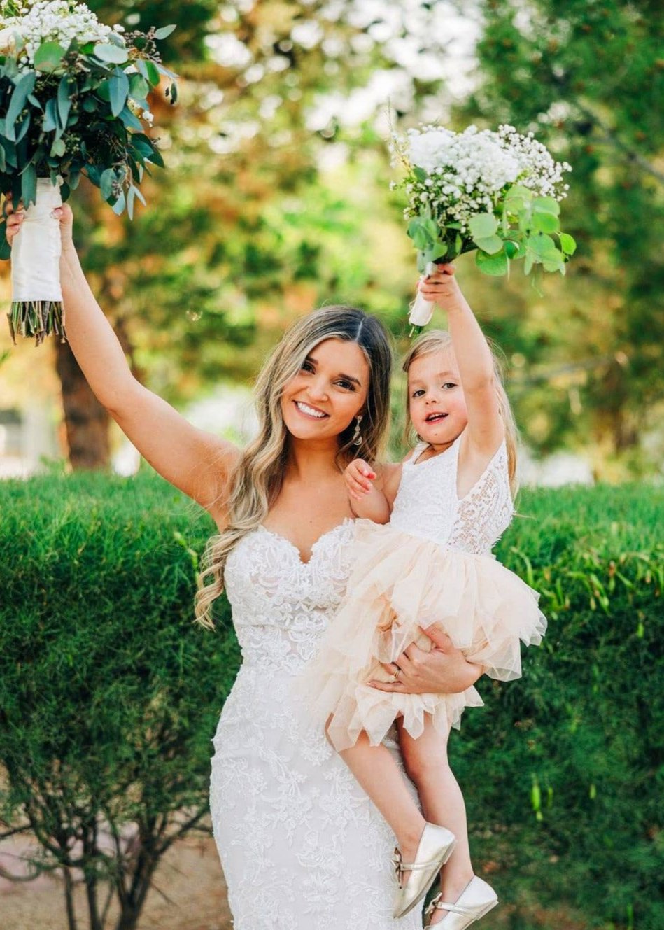 Peony Lace Flower Girl Dress in Champagne Sleeveless Knee-Length Tiered Tulle A-Line V-Back Scoop